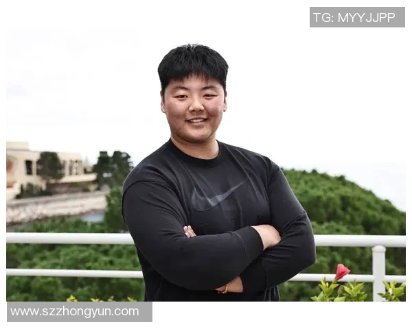 国际田联颁奖典礼：我国链球小将张家乐，荣膺年度最佳女子新星